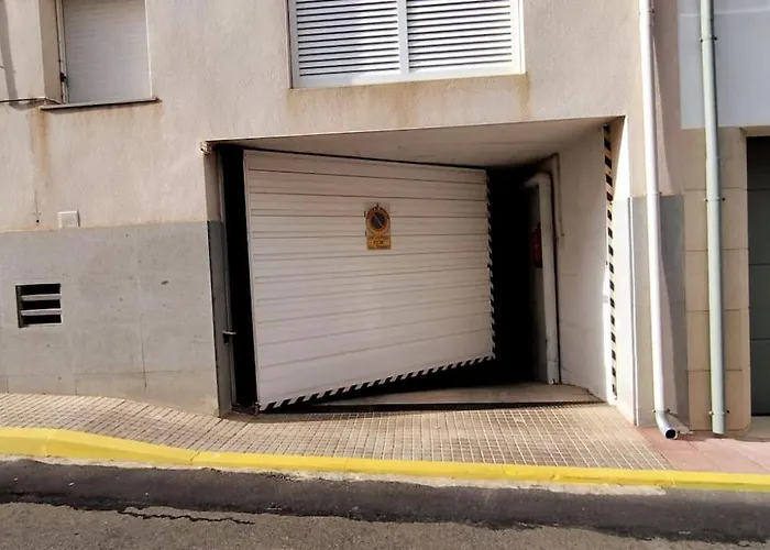 Peral 32 - Baix Amb Parquing شقة *