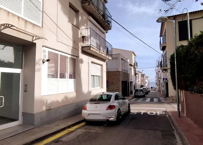 Peral 32 - Baix Amb Parquing Apartamento